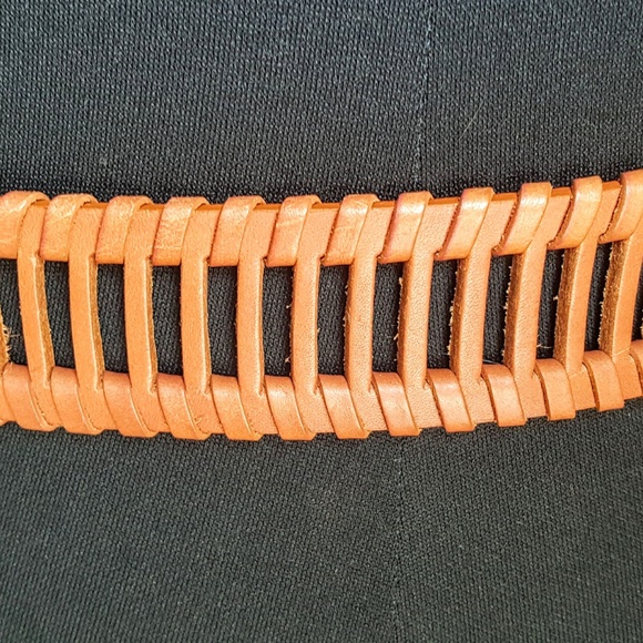 NWT Vince Camuto leather belt size S/M - Picture 4 of 4